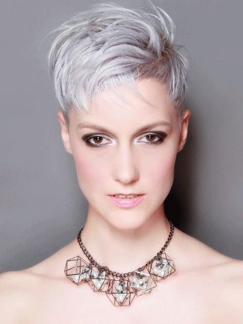 Frisuren Kurz Mit Sidecut
 Unsere TOP 20 Sidecut Frisuren – Platz 4