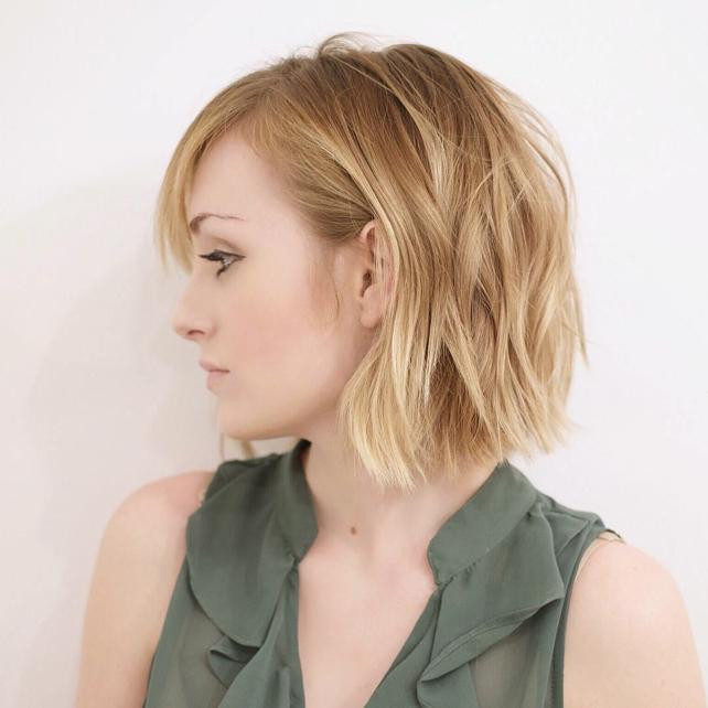 Frisuren Mit Kurzem Bob 2019
 Modern Bob Frisuren mit Blonde Strähnen 2019 Aktuelle