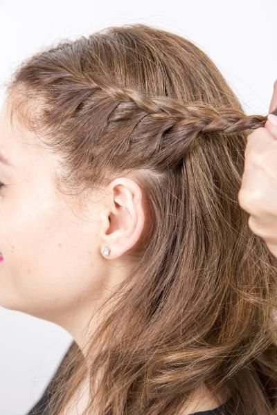 Frisuren Mittellang Flechten
 Locken frisuren mit flechten