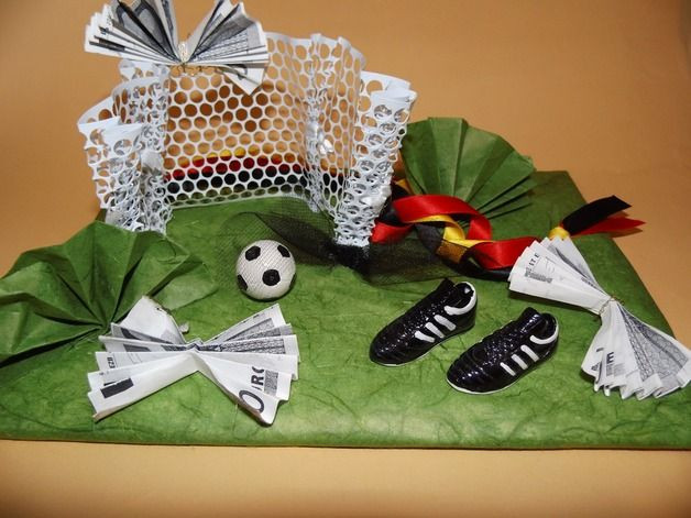 Fußball Geschenke Für Männer
 Geschenke für Männer Geldgeschenk Fußball ein