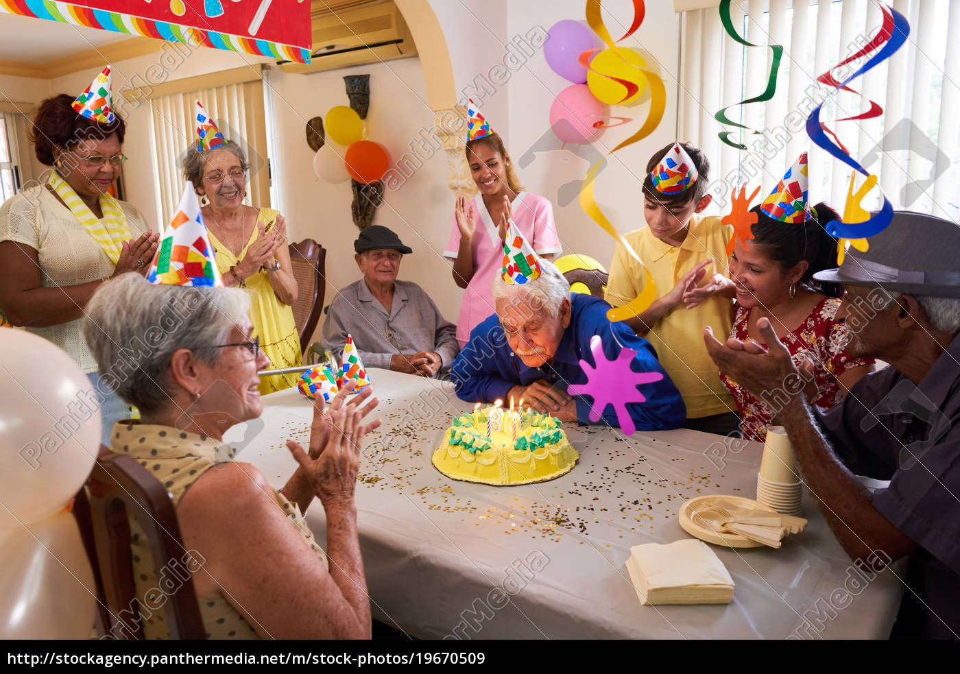 Geburtstagsfeier Bilder
 familientreffen für geburtstagsfeier feier in altenheim