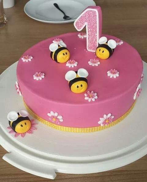 Geburtstagskuchen 1. Geburtstag
 Geburtstagstorte 1 Geburtstag Mädchen Geburtstagstorte