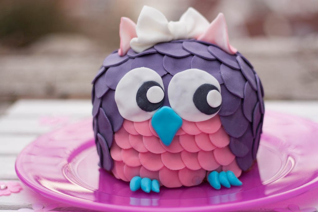 Geburtstagskuchen Fondant
 Motivtorte "Eule" meine erste Fondanttorte yay