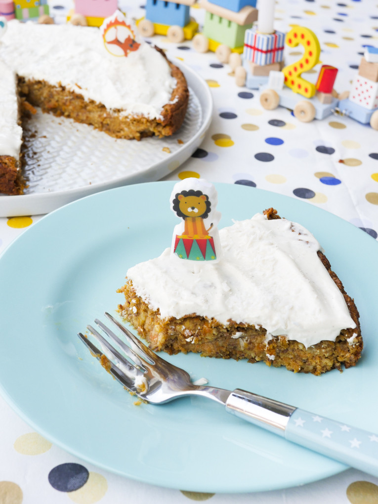 Geburtstagskuchen Für Kinder
 Gesunder Geburtstagskuchen für Kinder Möhrenkuchen ohne