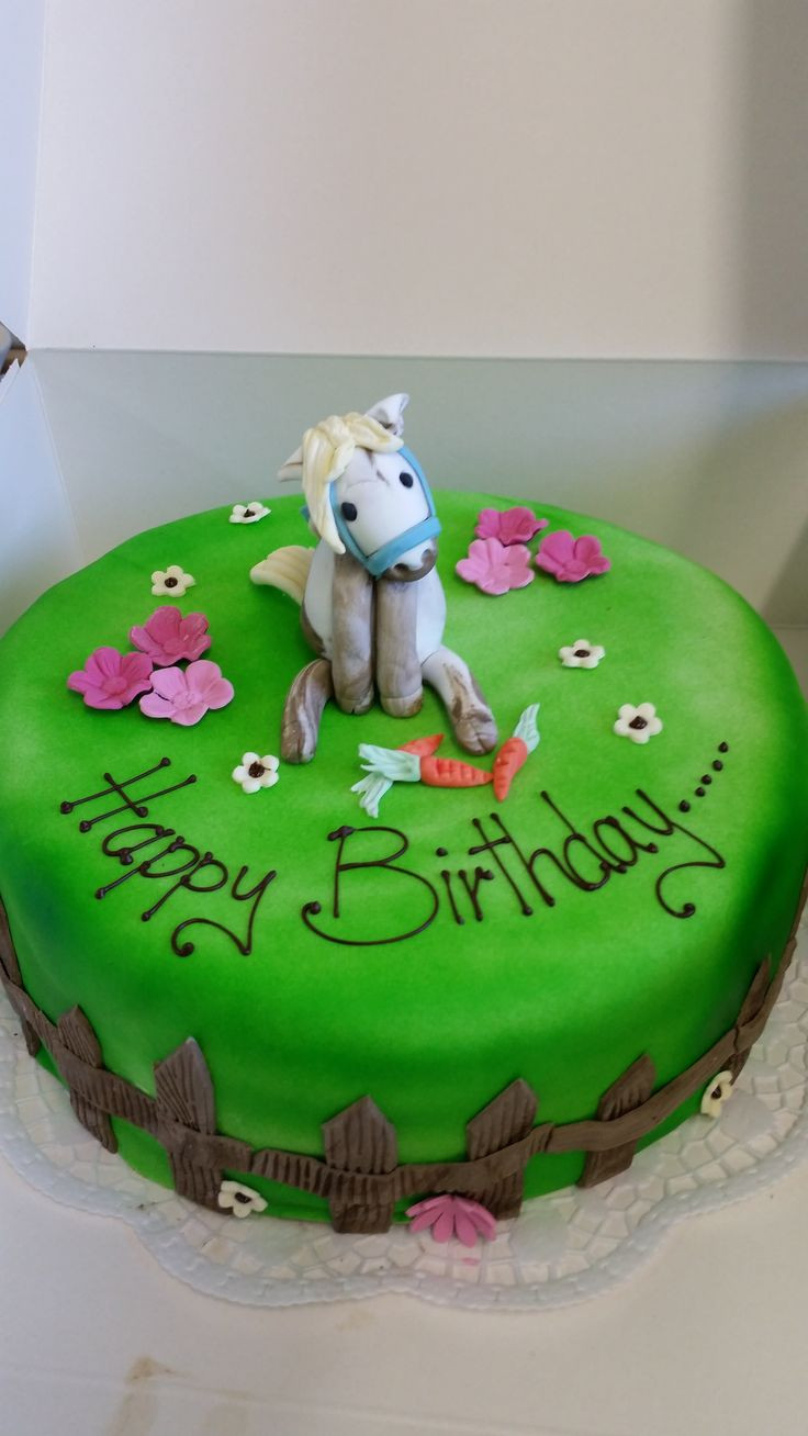 Geburtstagstorte Pferd
 Die besten 25 Fondant pferd Ideen auf Pinterest