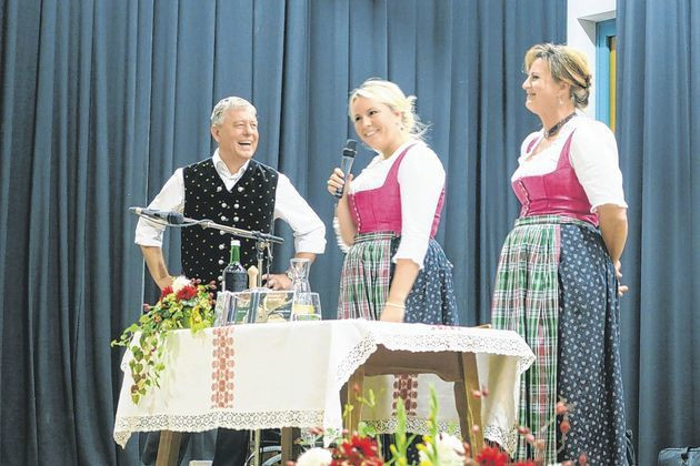 Geburtstagswünsche Zum 90 Jährigen
 Trachtengruppe Hilkering Festabend zum 90 jährigen Bestehen