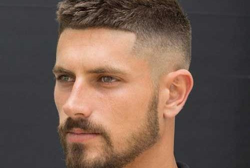 Geile Frisuren 2019
 Beliebte Kurzhaarschnitt für Männer 2018 Haarschnitte