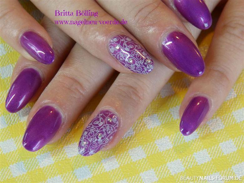 Gel Nageldesign Galerie
 100 Dezente Bilder mit Nageldesign