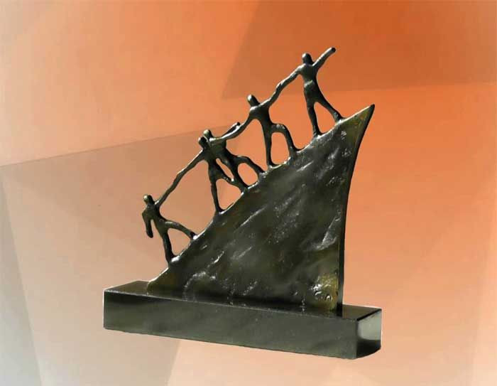 Geschenke Firmenjubiläum
 Diese moderne Kunst Skulptur aus Bronze ist ein beliebtes