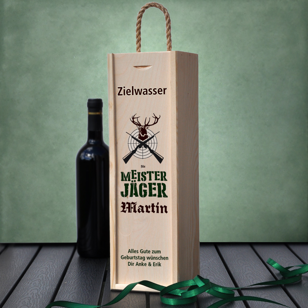 Geschenke Für Jäger
 Holzbox als Verpackung für eine Flasche Ihrer Wahl