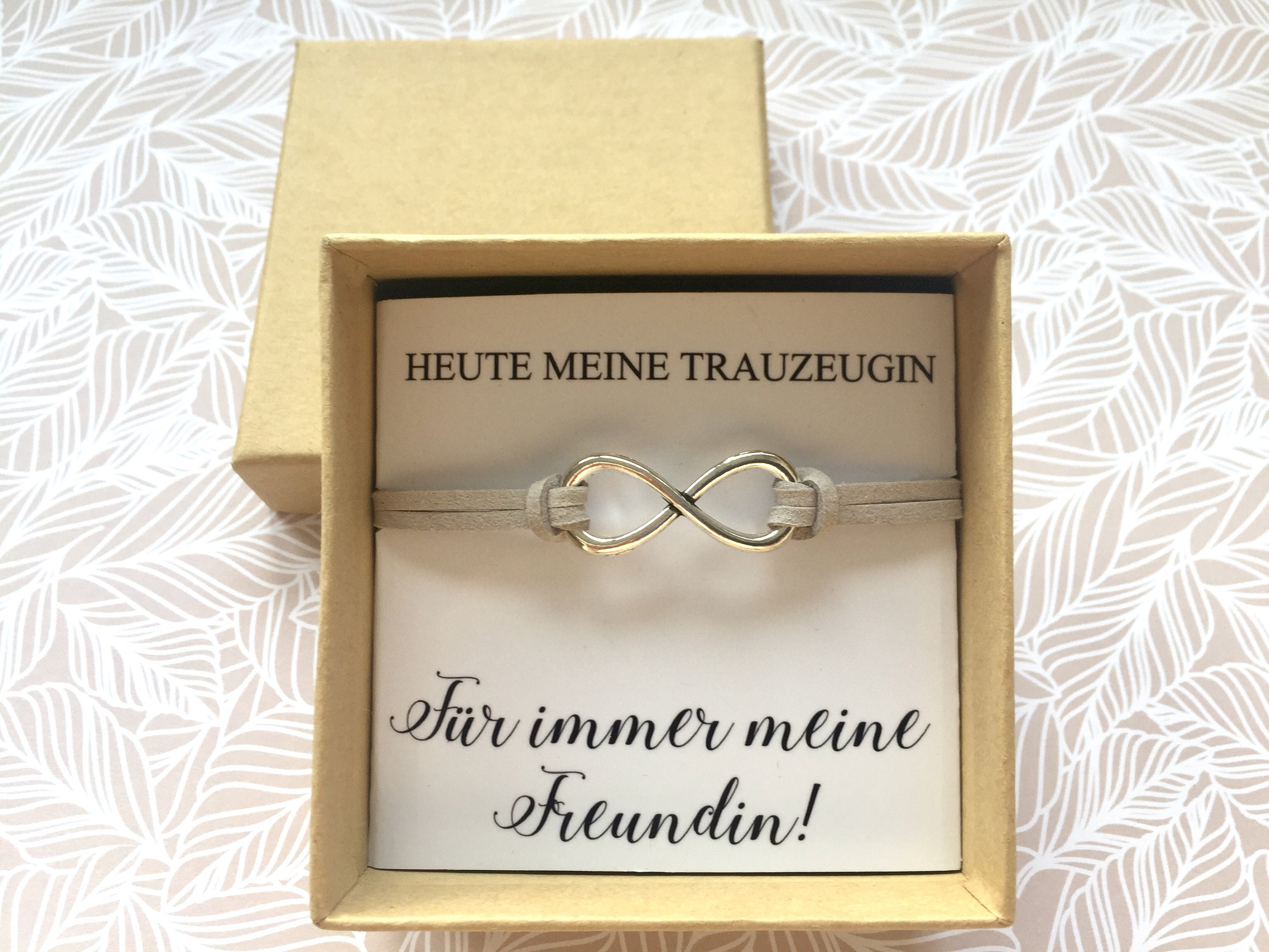 Geschenke Trauzeugin
 Geschenk Trauzeugin Armband mit Karte und