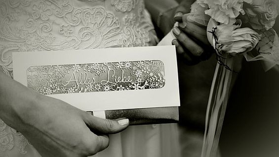 Glückwunschkarte Hochzeit Text
 Text für Glückwunschkarte zur Hochzeit schreiben