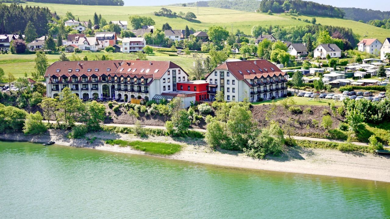 Göbels Seehotel Diemelsee
 Göbel s Seehotel Diemelsee Heringhausen • HolidayCheck