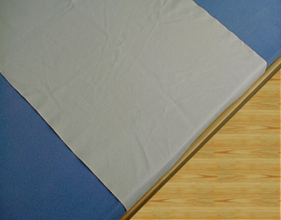 Gummiunterlage Bett
 Windel und Strumpfhosenliebhaber Bettnässerspuren