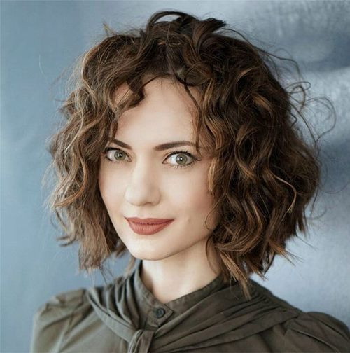 Haarschnitt Bob 2019
 Enorme kurze lockige Bob Frisuren 2019 für Frauen Frisur