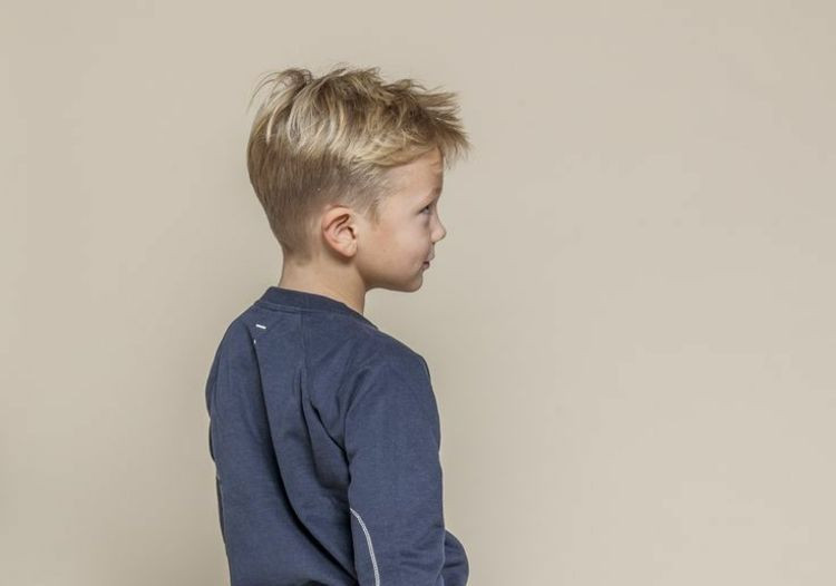 Haarschnitt Kleinkind Junge
 Frisuren für kleine Jungs mit Undercut Kinder