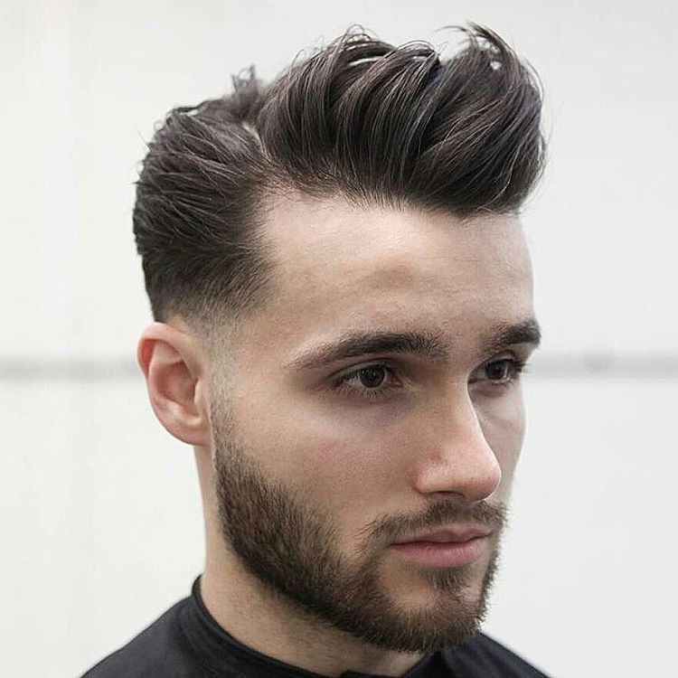 Haarschnitt Mit Übergang
 Pompadour Frisur für Männer Styling Ideen für den