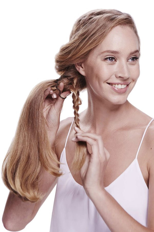 Hair Loop Frisuren Anleitung
 Hair Loop mit Zopf Bilder Mädchen