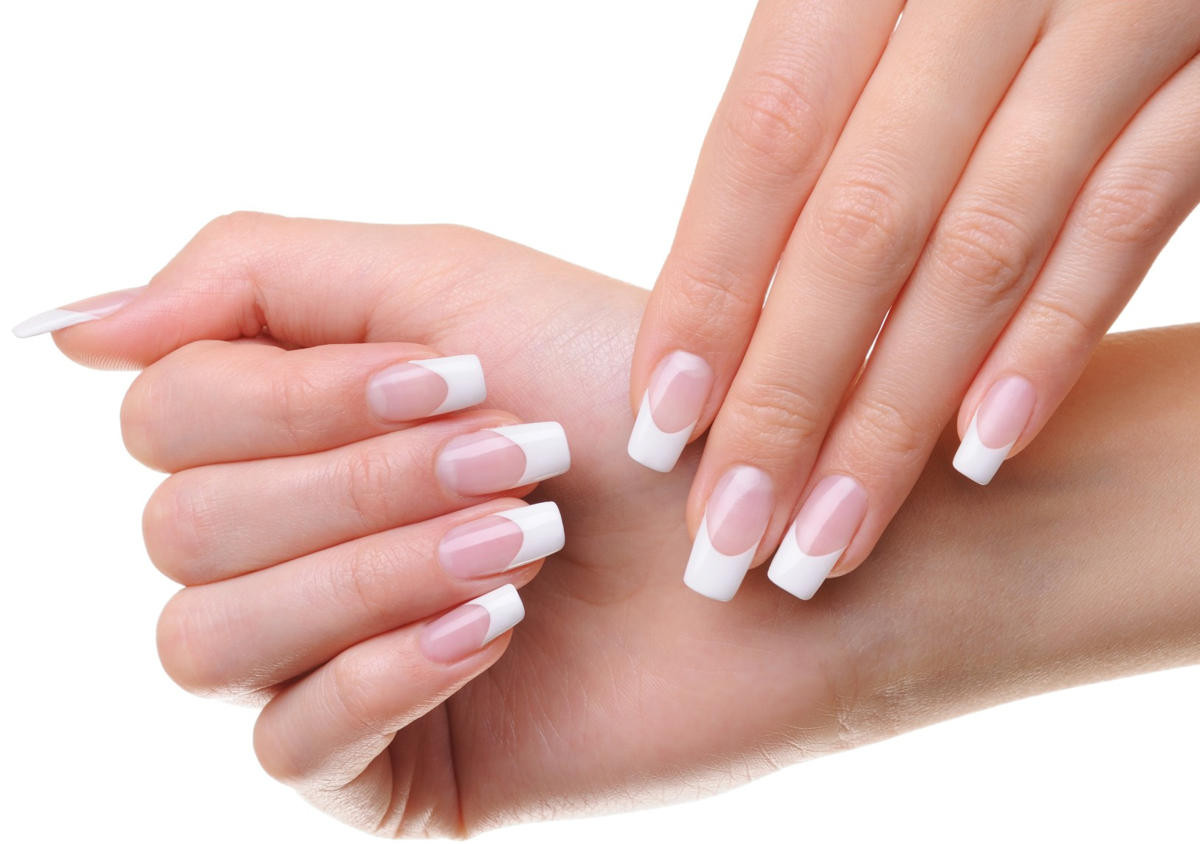 Hand Maniküre
 What is the Difference Between American and French Manicure