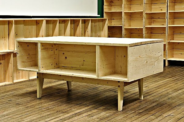 Hartz 4 Möbel
 Hartz IV Möbel Neukoelln Desk