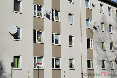 Hartz 4 Wohnung
 Hartz IV Empfänger können unangemessen teure Wohnung behalten