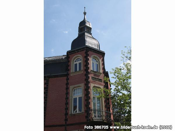 Haus 96b
 Bilderbuch Köln Lindenthal und Deckstein Bachemer Str