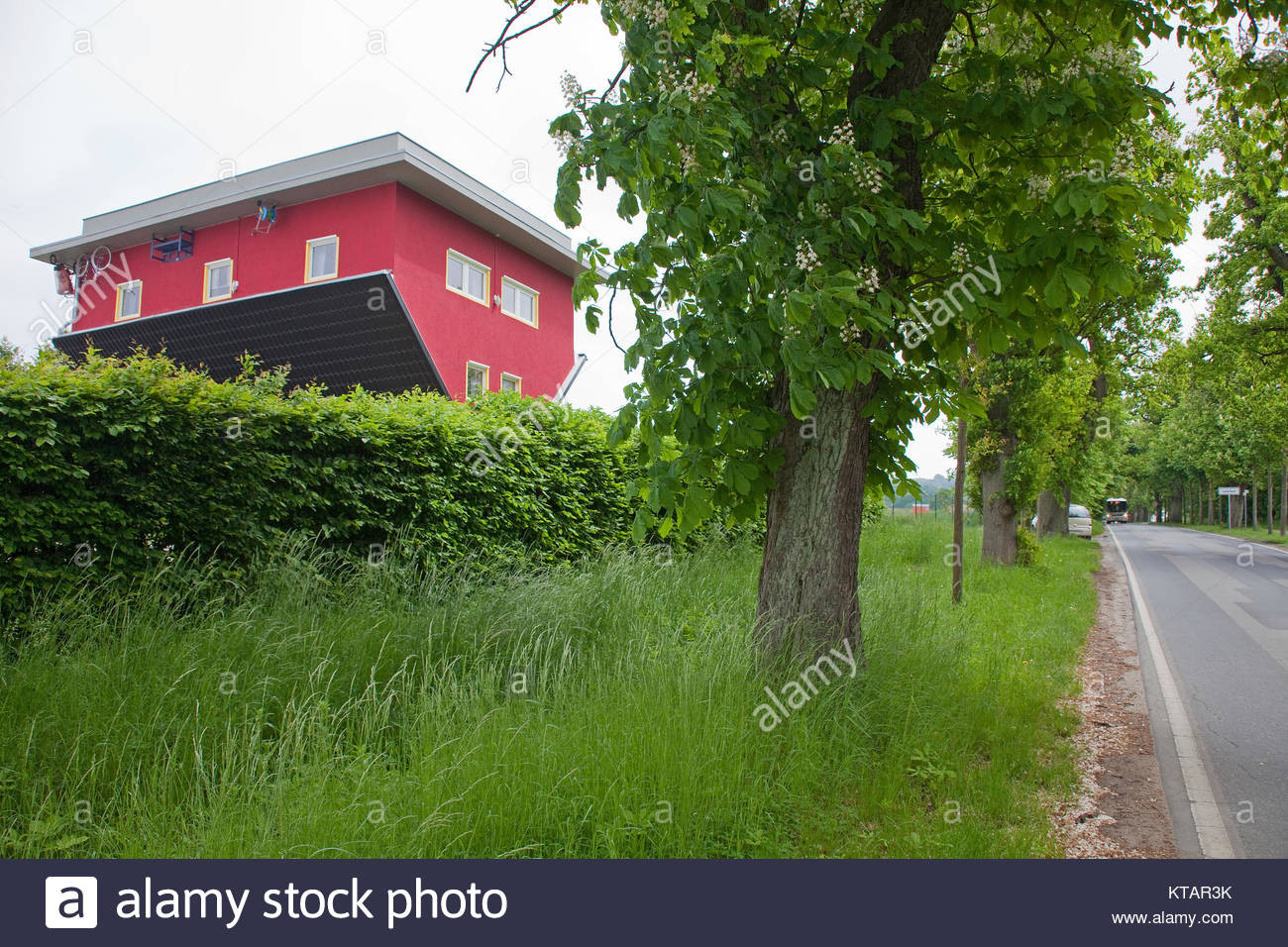 Haus Auf Dem Kopf Rügen
 Ueber Stock s & Ueber Stock Alamy