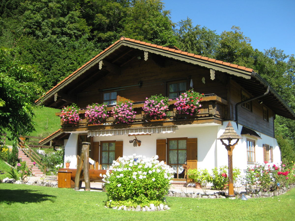 Haus Auf Dem Land
 Ferienwohnung Haus Steinbichl Berchtesgadener Land Frau