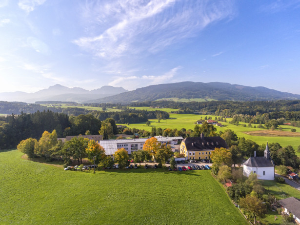 Haus Chiemgau
 Kolping Familienhotel "Haus Barrierefreie Urlaubswelt