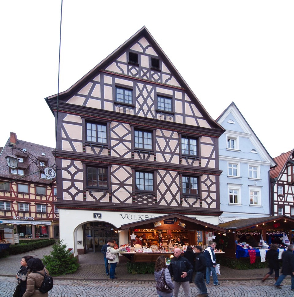 Haus Kaufen Gengenbach
 Fotos Gengenbach Rathaus größter AdventsKalender