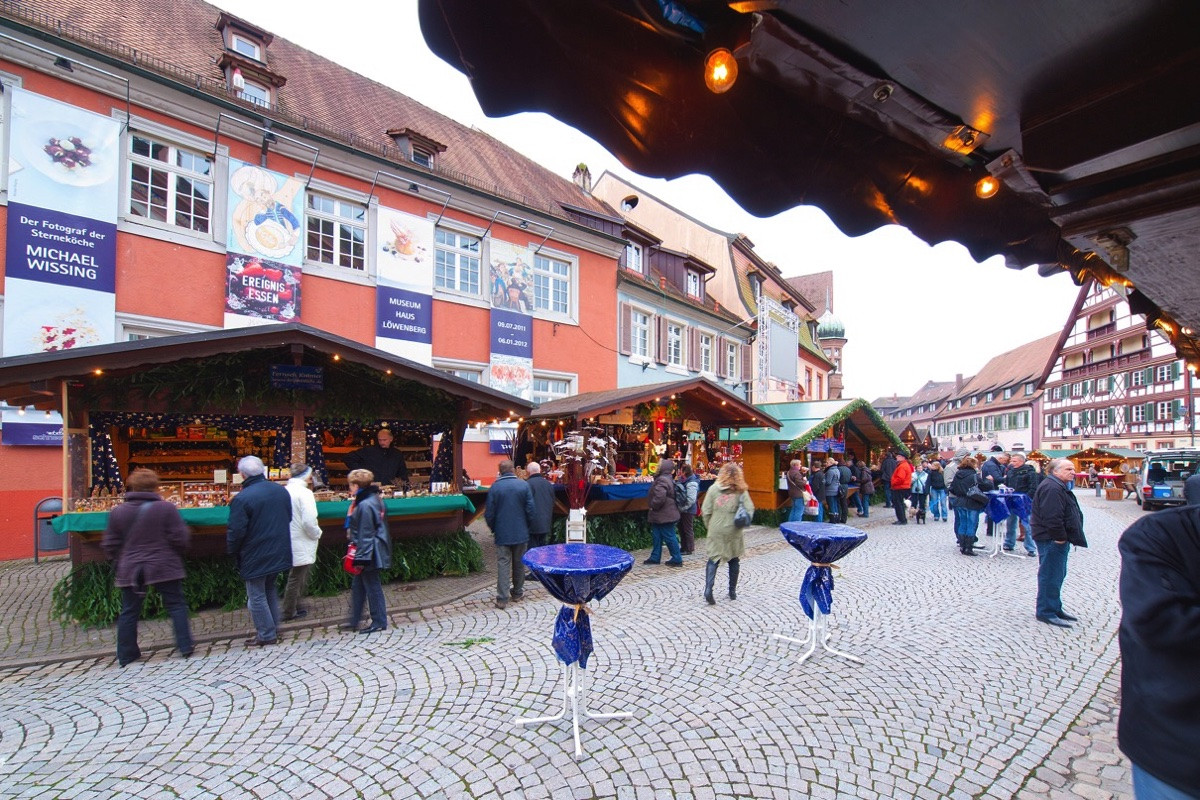 Haus Kaufen Gengenbach
 Fotos Gengenbach Rathaus größter AdventsKalender