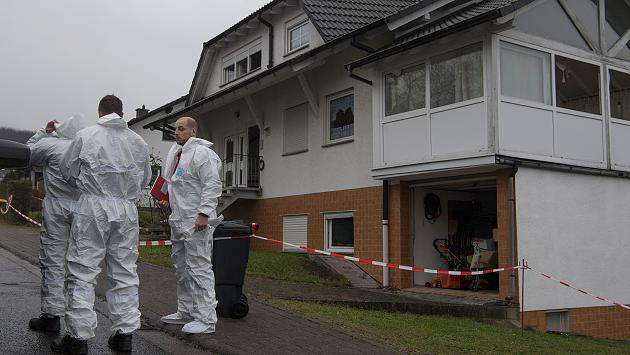 Haus Kaufen Laubach
 Brutaler Überfall in Laubach Vermummte Männer zünden Haus