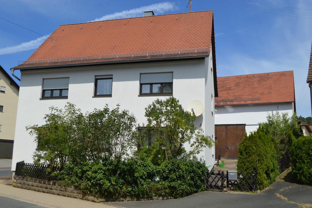 Haus Kaufen Nürnberg
 Wohnen und Arbeiten EFH mit Scheune Igensdorf Haus