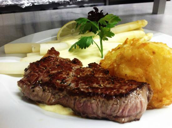 Haus Kranenberg
 Haxen essen Haxe mit Kloß und Bratensauce Bild von