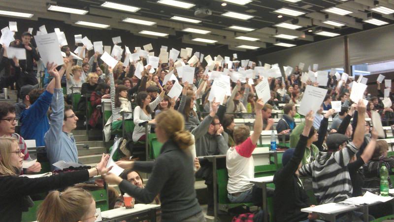 Haus Mainusch Mainz
 Campus Mainz Vollversammlung von Debatte um Haus Mainusch