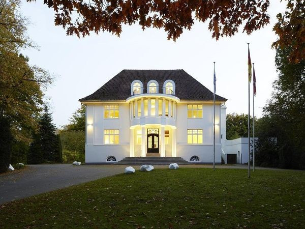 Haus Mieten Hamburg
 Stilvolle Villa im Westen von Hamburg in Hamburg mieten