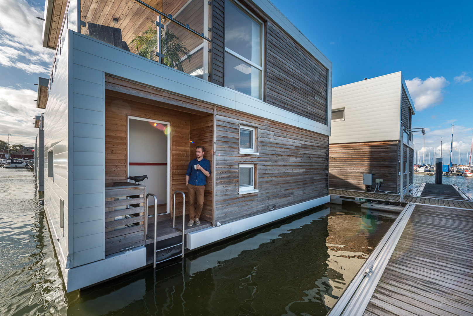 Haus Mieten Lübeck
 Schwimmendes Haus mieten an der Ostsee Kröslin Baltic