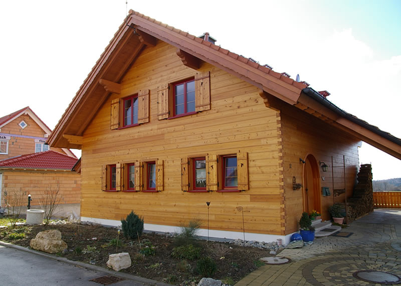 Haus Pfaffenberg
 Holzhaus Rosskopf