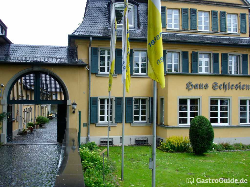 Haus Schlesien
 Haus Schlesien Restaurant Biergarten Tagungshotel