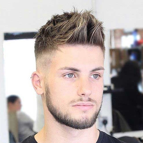 Herren Frisuren Kurz 2019
 Kurz Frisuren Männer 2019 Mann mit Mädchen 2019