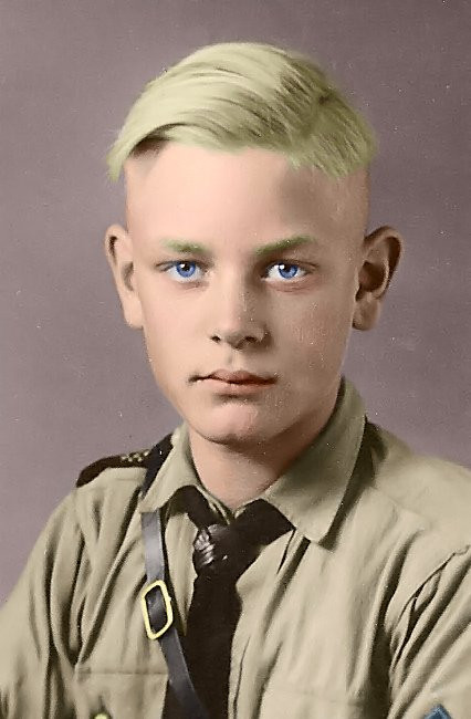 Hj Haarschnitt
 Aryan boy 1940s x post r oldschoolcool Colorization