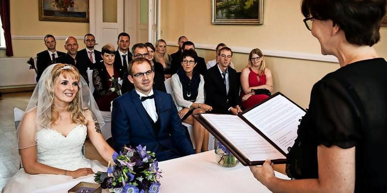 Hochzeit Auf Den Ersten Blick Kathrin
 Hochzeit auf den ersten Blick im Zwenkauer Rathaus