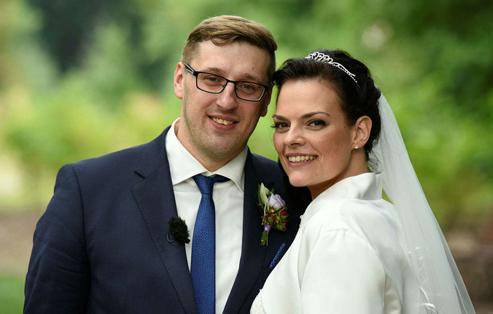 Hochzeit Auf Den Ersten Blick Romy Und Rico
 Nach Blind Hochzeit So läuft es bei Sachsens TV Ehepaar