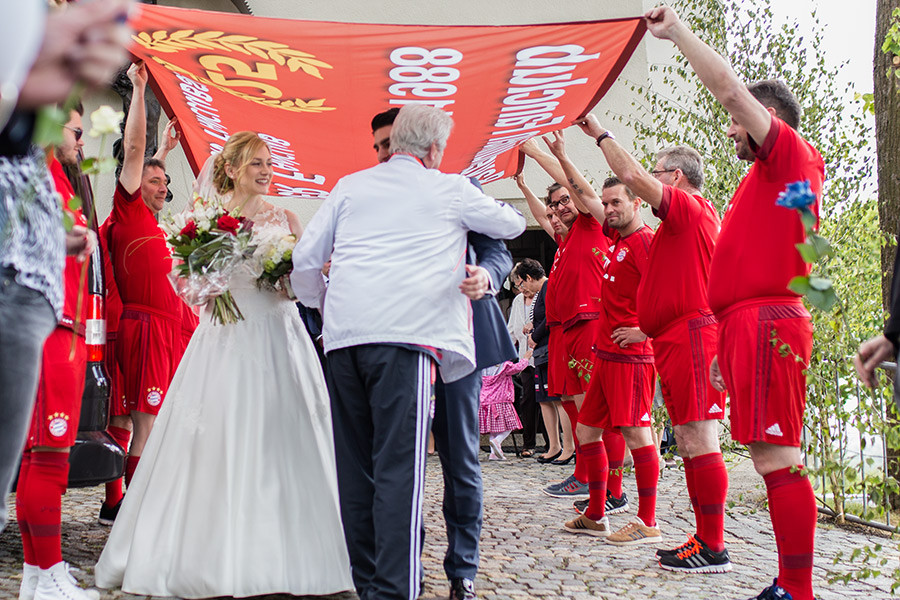 Hochzeit Spalier
 Spalier Hochzeit Fanclubmitglied