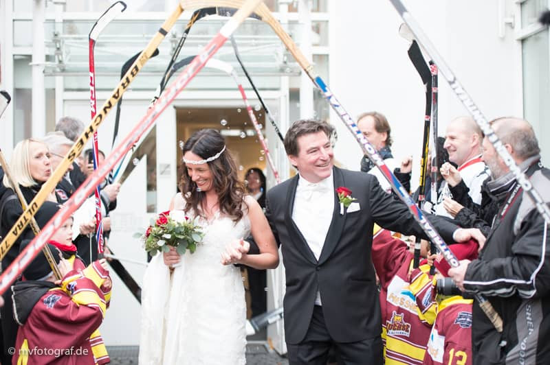 Hochzeit Spalier
 Hochzeitsfotos Eschborn zeitlos und elegant