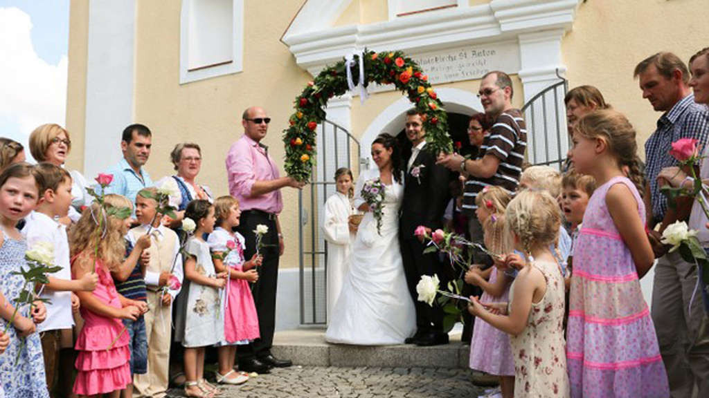 Hochzeit Spalier
 hochzeit mainburg schneckenkinder