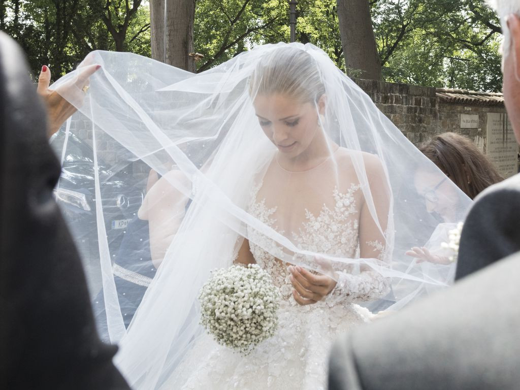 Hochzeit Swarovski
 Wunderschöne Braut 1 Pics von Victoria Swarovskis Kleid