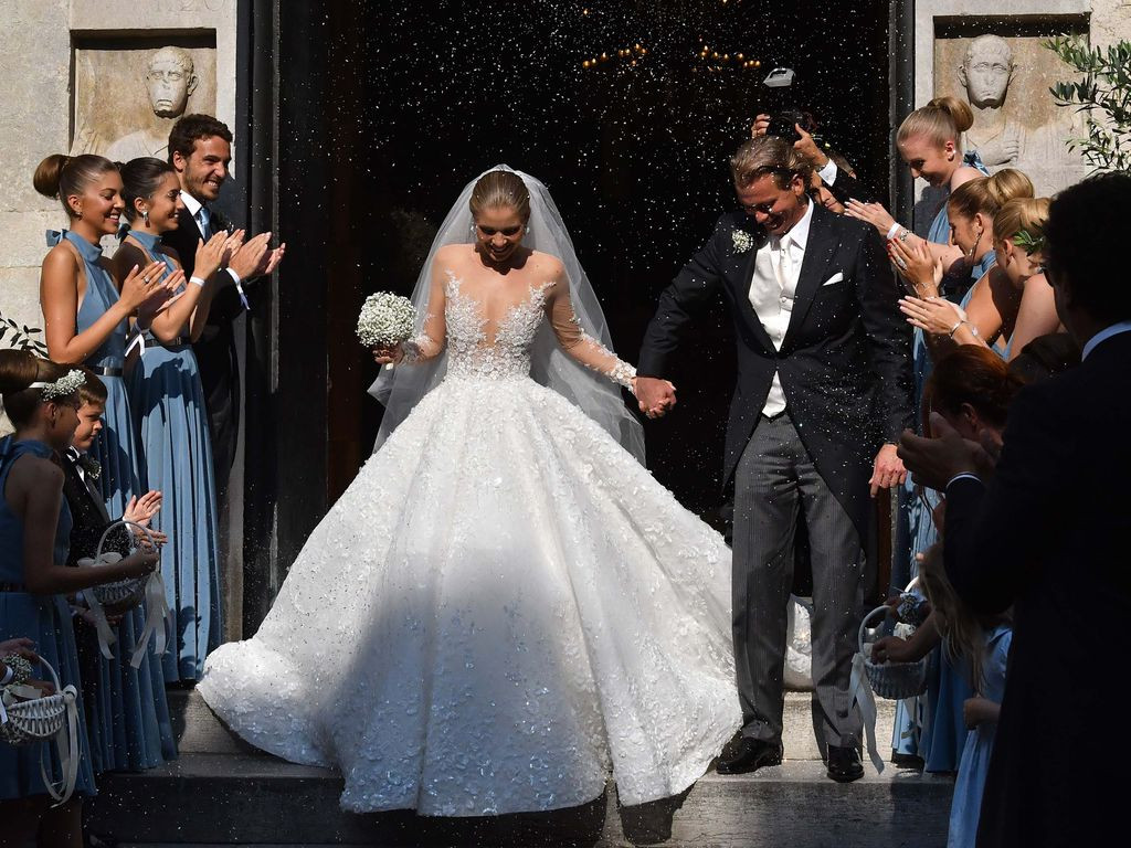 Hochzeit Victoria Swarovski
 Fans außer sich Brautkleid Shitstorm für Victoria