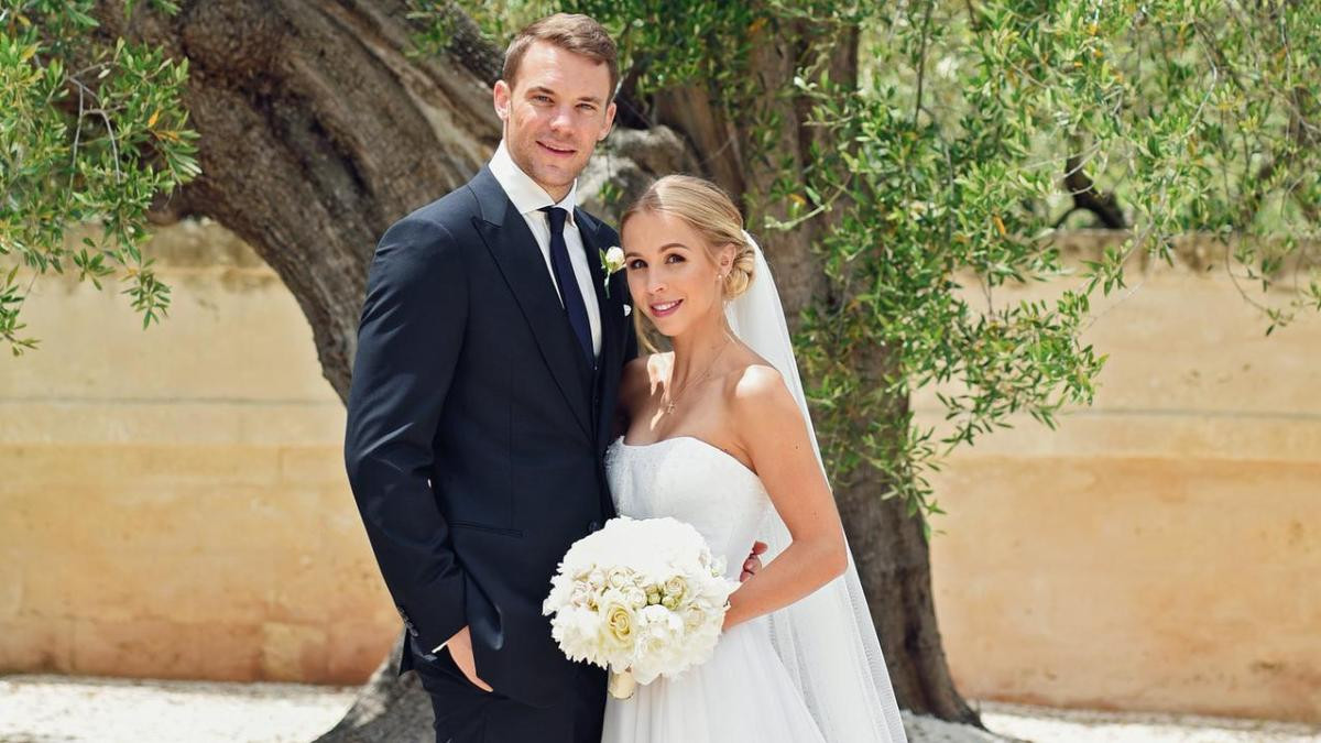 Hochzeit Von Manuel Neuer
 Bayern Torwart Manuel Neuer feiert seine Traumhochzeit