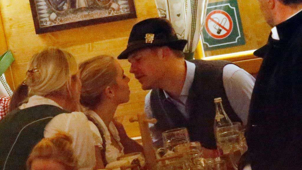 Hochzeit Von Manuel Neuer
 Hochzeit bei Manuel Neuer Bayern Torwart hat seine Nina